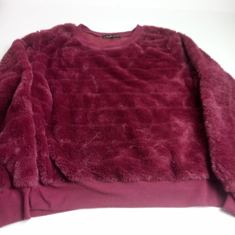 🌹3/$10.00🌹Almost Famous Women's Top Size XL